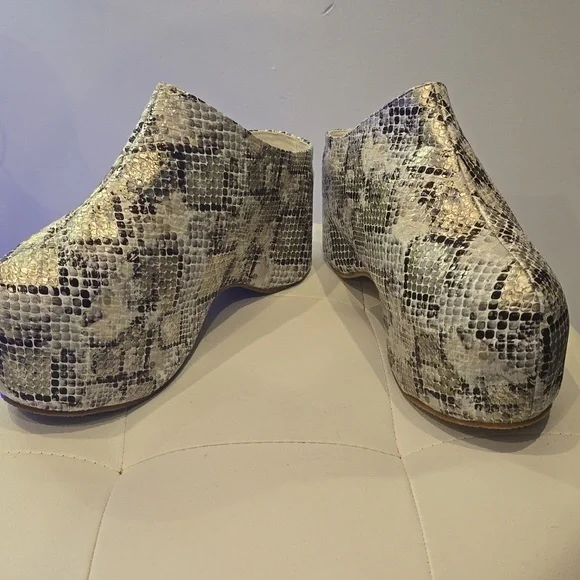 AZALEA Wang SnakeSkin tea tree wedge clog mules heel NEW BOHEMIAN CHIC SHOES - Picture 6 of 6